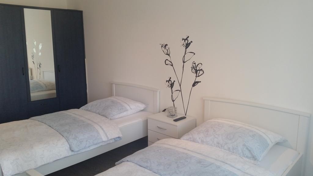 Studios Near Basel Airport Saint-Louis  Δωμάτιο φωτογραφία